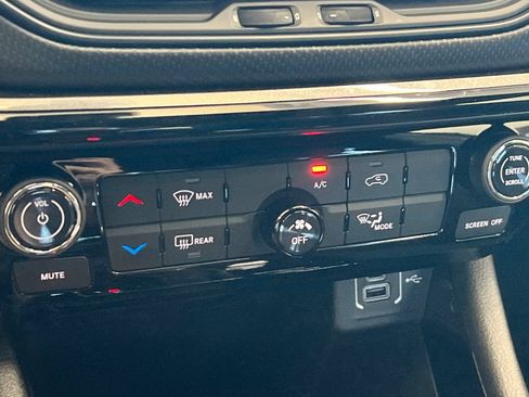 New 2026 Jeep Compass Latitude AWD/4WD image 19