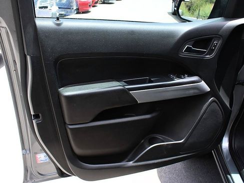 Used 2021 Chevrolet Colorado LT w/ Fleet Safety Package RWD image 8