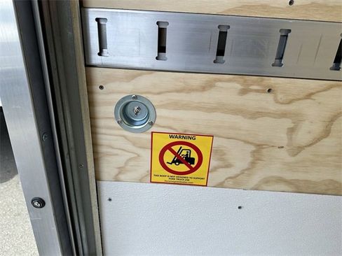 New 2024 Ford E-450 and Econoline 450 Super Duty w/ Power Windows & Locks Group image 38