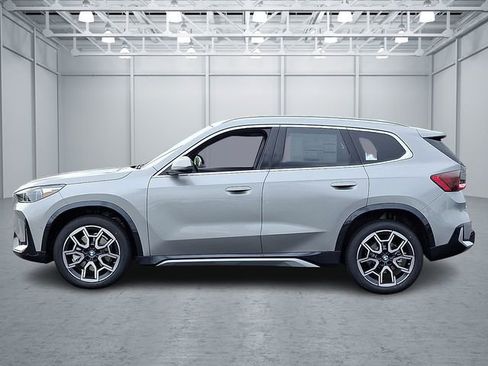 Certified 2025 BMW X1 xDrive28i w/ Convenience Package image 7