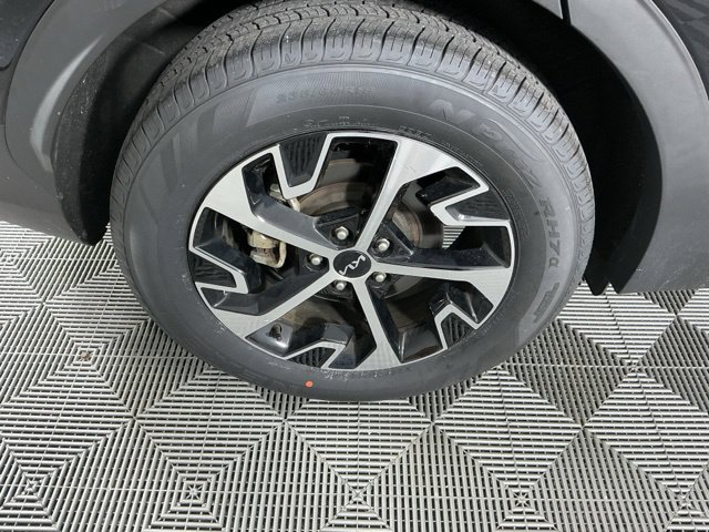Used 2023 Kia Sportage EX AWD/4WD image 15