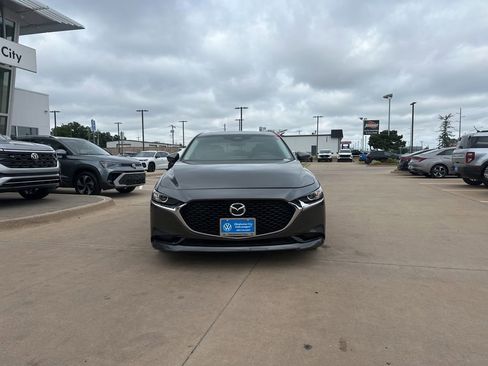 Used 2025 MAZDA MAZDA3 s FWD image 2