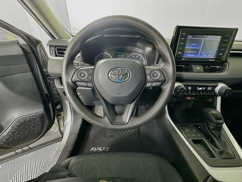 Certified 2020 Toyota RAV4 XLE image 11