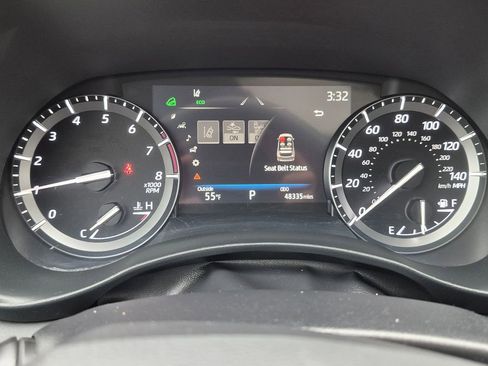 Used 2020 Toyota Highlander XLE AWD/4WD image 25