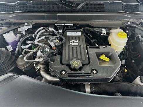 New 2025 RAM 3500 Limited image 18