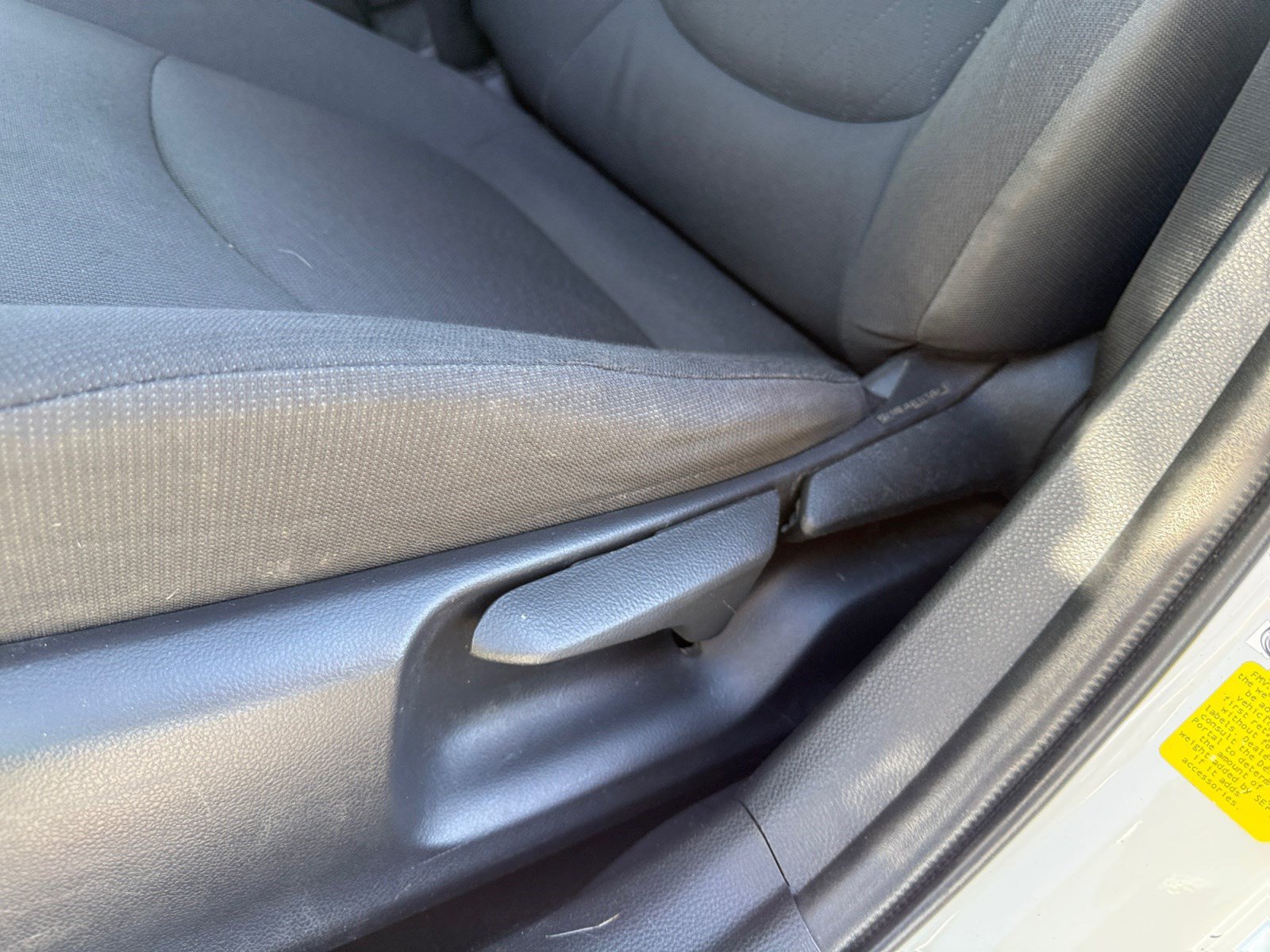 Used 2020 Toyota Corolla LE FWD image 14