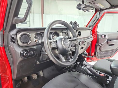 Used 2021 Jeep Wrangler Unlimited Sport image 18