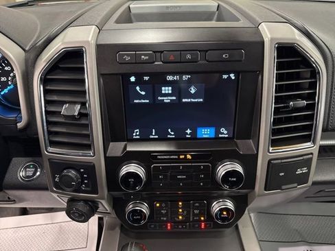 Used 2017 Ford F150 Lariat w/ Equipment Group 502A Luxury AWD/4WD image 15
