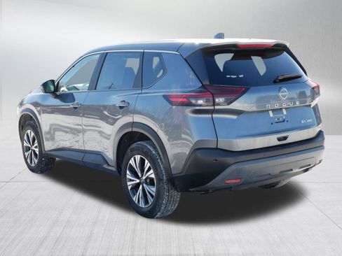 Used 2023 Nissan Rogue SV image 5