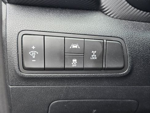 Used 2021 Hyundai Tucson SE AWD/4WD image 25