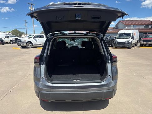 Used 2025 Nissan Rogue SV AWD/4WD image 7