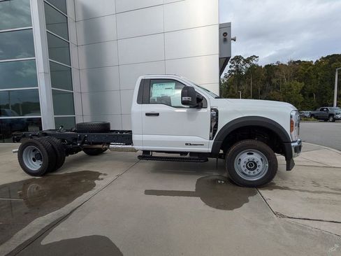 New 2025 Ford F550 4x4 Regular Cab Super Duty image 4