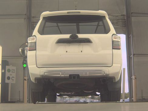 Used 2019 Toyota 4Runner TRD Off-Road Premium image 14