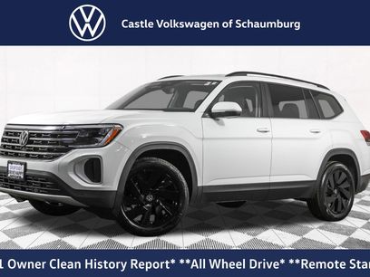 Used 2024 Volkswagen Atlas SE w/ Black Wheel Package