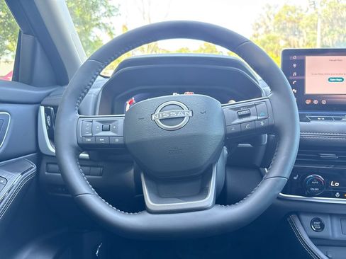 New 2026 Nissan Rogue Platinum AWD/4WD image 15