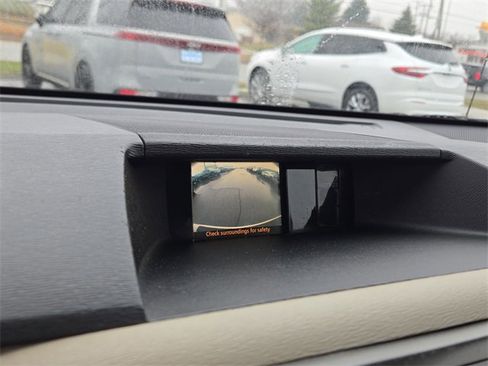 Used 2011 Toyota Sienna LE image 12