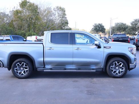 Certified 2023 GMC Sierra 1500 SLT image 9