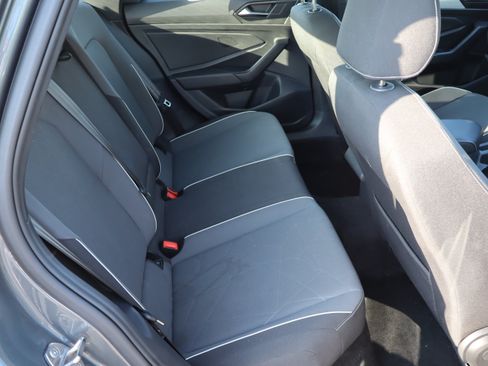 Used 2025 Volkswagen Jetta Sport FWD image 33