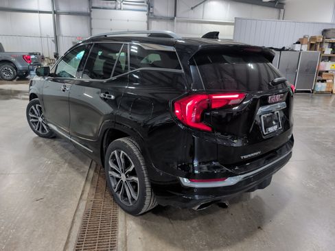 Used 2018 GMC Terrain Denali w/ Advanced Safety Package AWD/4WD image 4