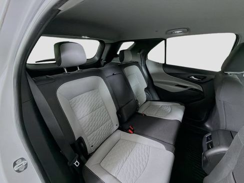 Used 2018 Chevrolet Equinox LT FWD image 26