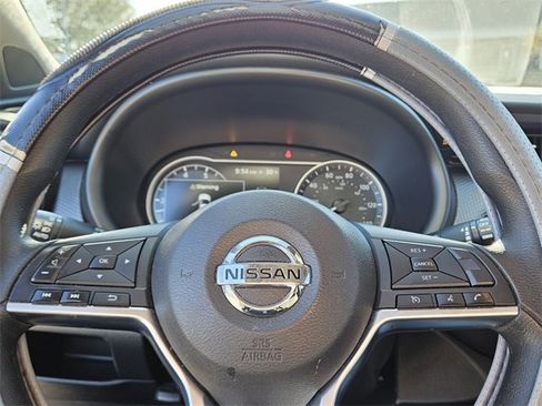 Used 2020 Nissan Kicks SV image 24