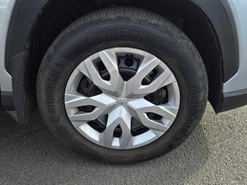 Certified 2025 Toyota Corolla Cross L AWD/4WD image 10