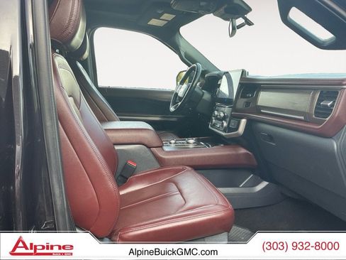 Used 2024 Ford Expedition Limited image 15