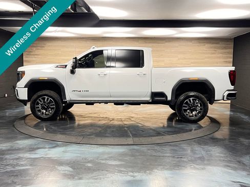 Used 2021 GMC Sierra 2500 AT4 w/ AT4 Preferred Package image 16