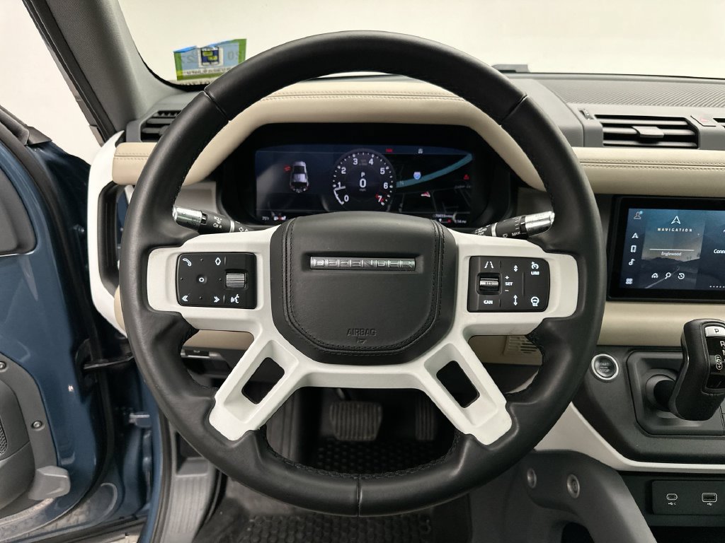 Used 2020 Land Rover Defender 110 HSE AWD/4WD image 30