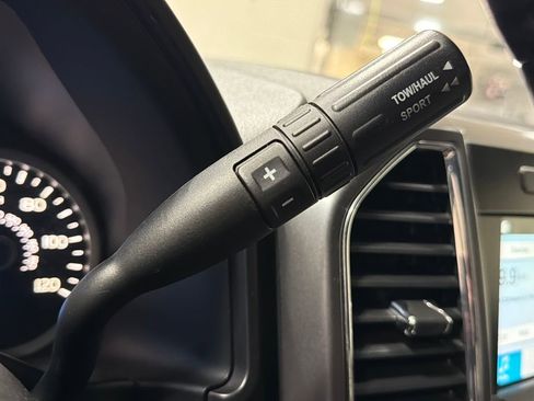 Used 2016 Ford F150 XLT w/ Equipment Group 302A Luxury AWD/4WD image 42