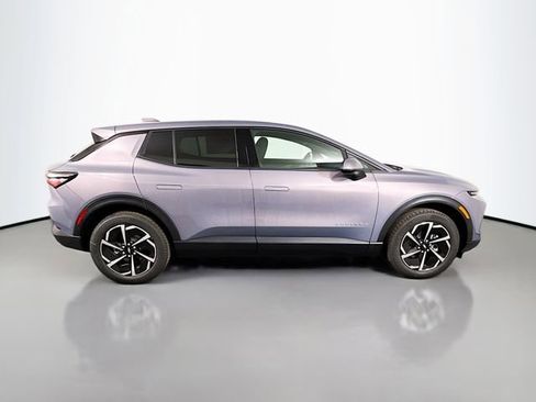 New 2026 Chevrolet Equinox EV LT image 8