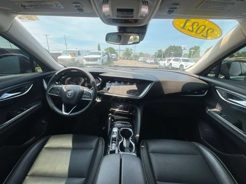 Used 2021 Buick Envision Essence FWD image 17