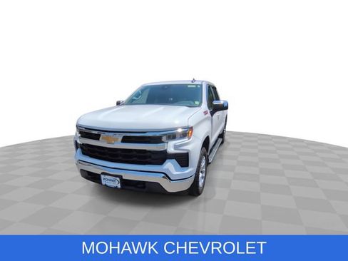 Certified 2023 Chevrolet Silverado 1500 LT w/ Z71 Off-Road Package AWD/4WD image 3