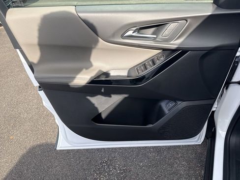 New 2026 Chevrolet Equinox LT w/ Convenience Package II image 26