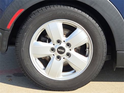 Used 2018 MINI Cooper 2-Door Hardtop image 9