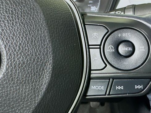 Used 2023 Toyota Corolla SE image 17