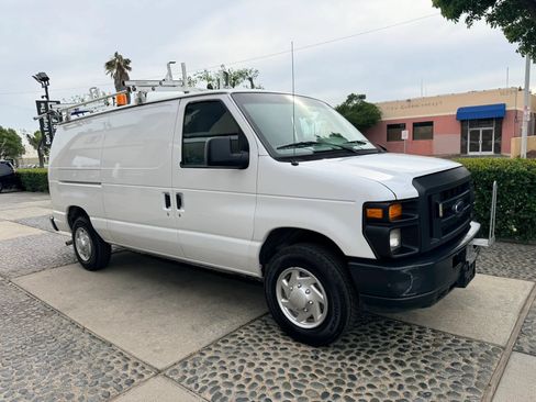 Used 2013 Ford E-150 and Econoline 150 w/ PWR Group RWD image 3