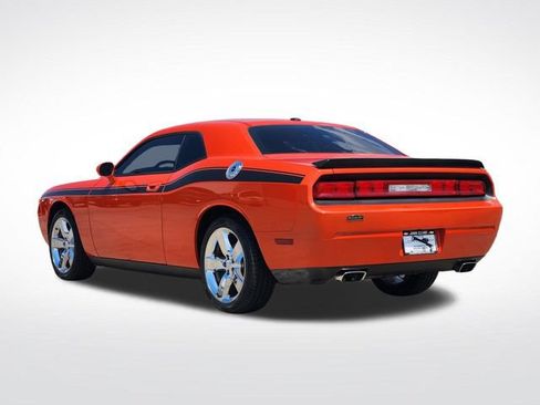 Used 2009 Dodge Challenger R/T RWD image 5