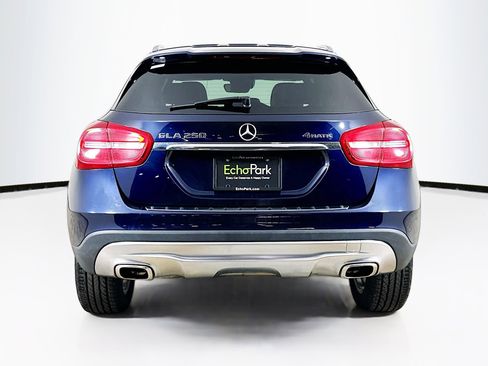 Used 2017 Mercedes-Benz GLA 250 4MATIC image 7