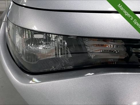 Used 2025 Kia Soul LX FWD image 34