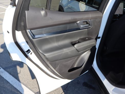 Used 2025 GMC Terrain Elevation AWD/4WD image 29