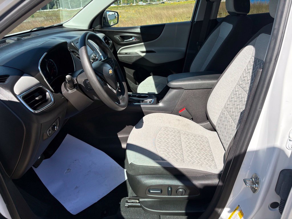 Used 2024 Chevrolet Equinox LS w/ LS Convenience Package FWD image 15