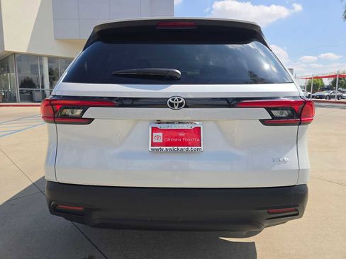 Certified 2025 Toyota Grand Highlander FWD image 14