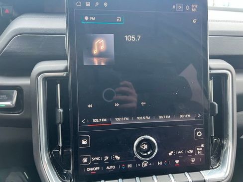 Used 2025 GMC Yukon Denali image 15