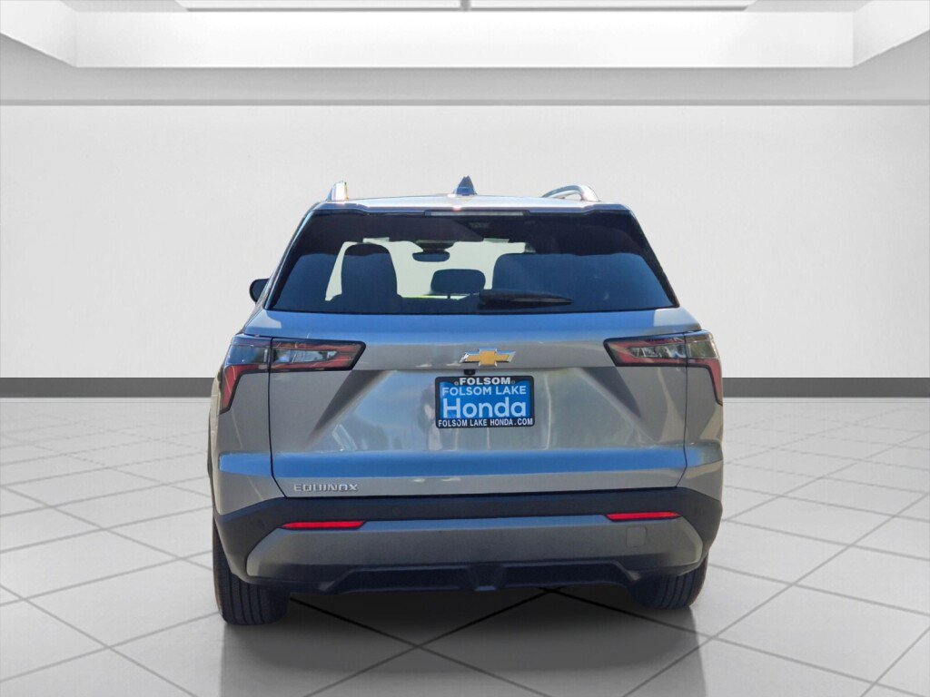 Used 2025 Chevrolet Equinox LT w/ Convenience Package II FWD image 6