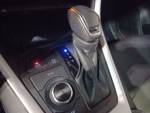 Used 2024 Toyota RAV4 XLE Premium image 22