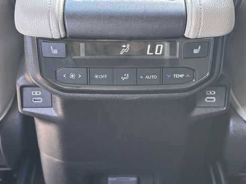 Used 2025 Toyota Grand Highlander AWD Hybrid image 52