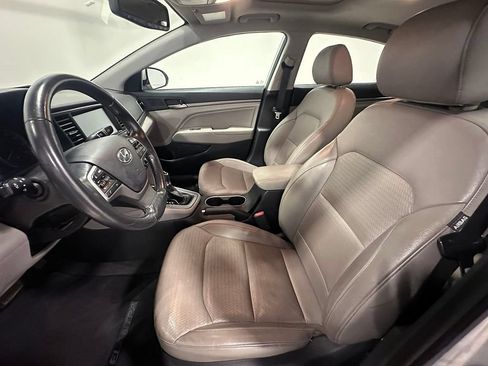 Used 2017 Hyundai Elantra Limited w/ Limited Tech Package 04 FWD image 3