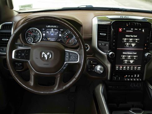 Used 2019 RAM 1500 Laramie AWD/4WD image 19