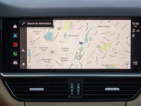 Used 2023 Porsche Cayenne image 17